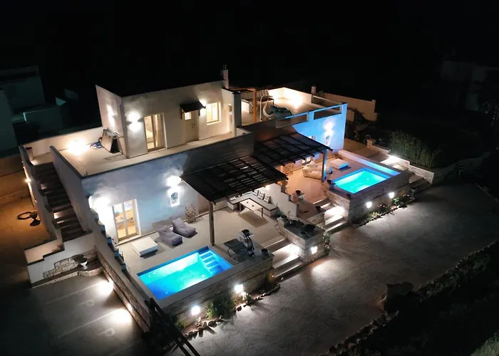 Apartament Theros - 1 *